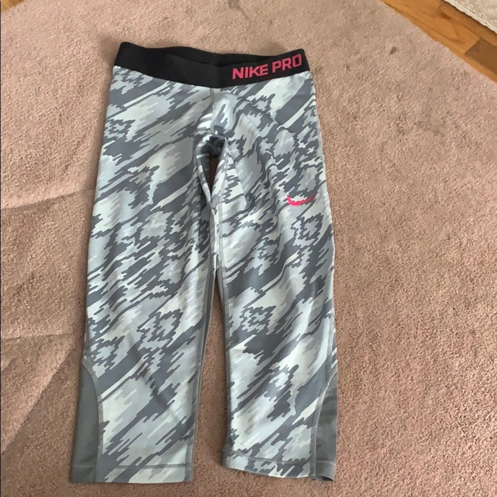 Nike Pro 3/4 Camo Leggings